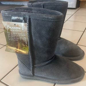 Womens bear paw boots size 6 gray